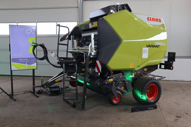 From Claas technology, Jakub Horký also presented the new Claas Variant 585 baler.