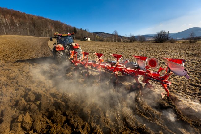 OPaLL-AGRI ORION II nahrazuje u zákazníků oblíbené pluhy.