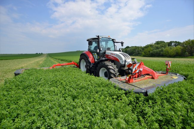 Čeští farmáři oceňují na žacích strojích SIP Silvercut Disc především jejich jednoduchost a srozumitelnost pro obsluhu.