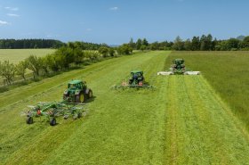 Stroje SaMASZ na farmě v Náhlově vynikají jednoduchostí, funkčností a spolehlivostí