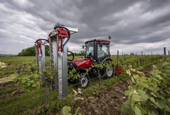 Všechny nové modely Case IH Quantum jsou standardně vybaveny pohonem všech kol a – s výjimkou nového modelu Case IH Quantum CL – na přání odpruženou přední nápravou.