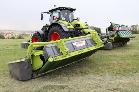 CLAAS DISCO 9700 RC AUTO SWATHER: nejvýkonnější žací kombinace s kondicionérem a shazovacím dopravníkem na trhu