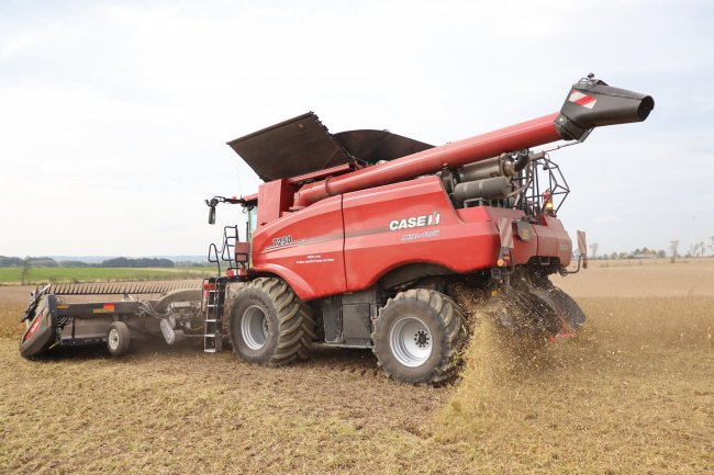 Každý z modelů Case IH Axial-Flow je vybaven uzávěrkou diferenciálu a pohonem všech kol.