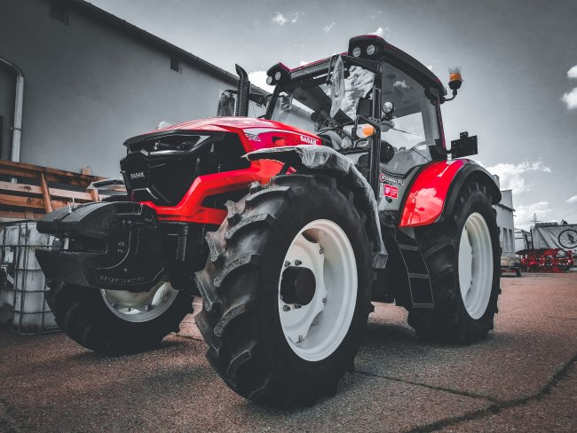 Traktory značky Basak jsou dostupné i na českém trhu.