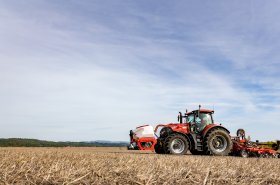 Strip-till secí stroj SUMO DTS reaguje na současný stav českého zemědělství