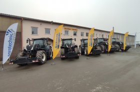 Strojový park Martina Zbořila obohatily další 2 traktory New Holland v černé barvě