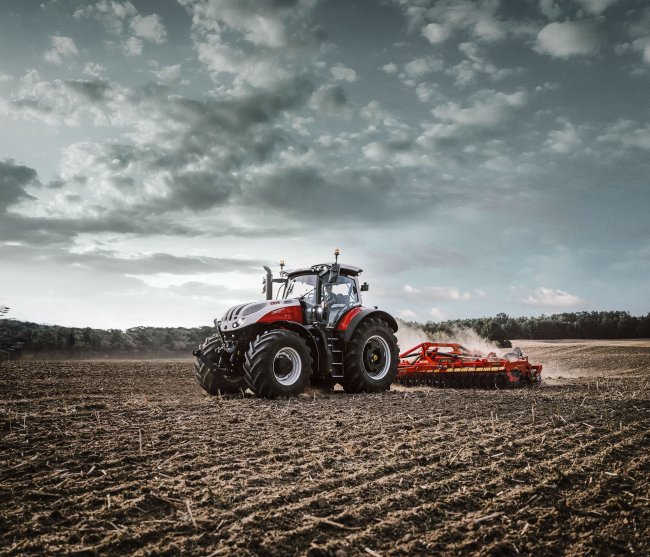 Traktory Steyr Terrus CVT jsou dodávány s pětiletým předplatným telematiky S-FLEET PLUS.