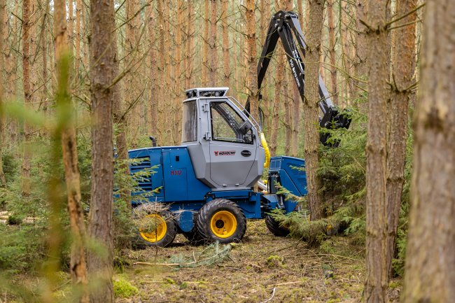 Harvestor Novotný H512 je osazen dieselovým motorem Iveco F34 o výkonu 55 kW.