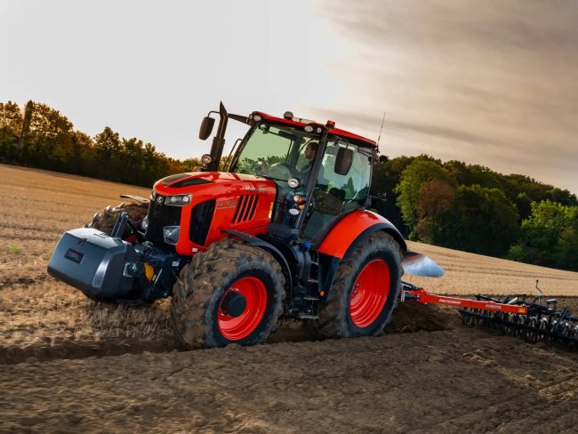 Na veletrh přiveze ZÁLESÍ a.s. reprezentativní soubor zemědělských traktorů, univerzálních komunálních traktorů a traktorových sekaček značky Kubota.