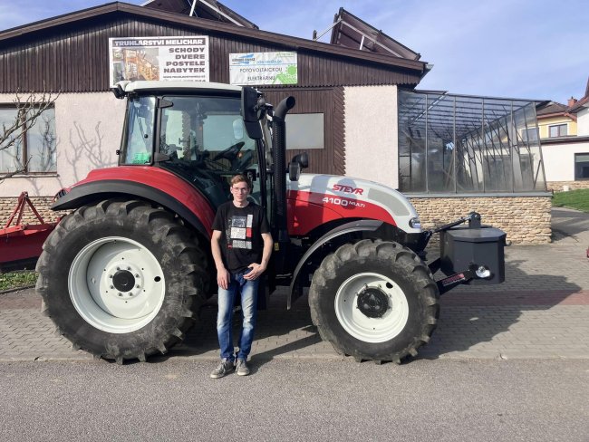 Jeden z posledních modelů Steyr 4100 Multi putoval na Žďársko panu Melicharovi.