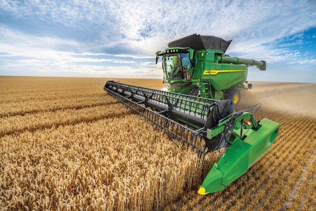 8 nových modelů sklízecích mlátiček John Deere T5 a T6 se může pochlubit působivou škálou výkonů motorů.