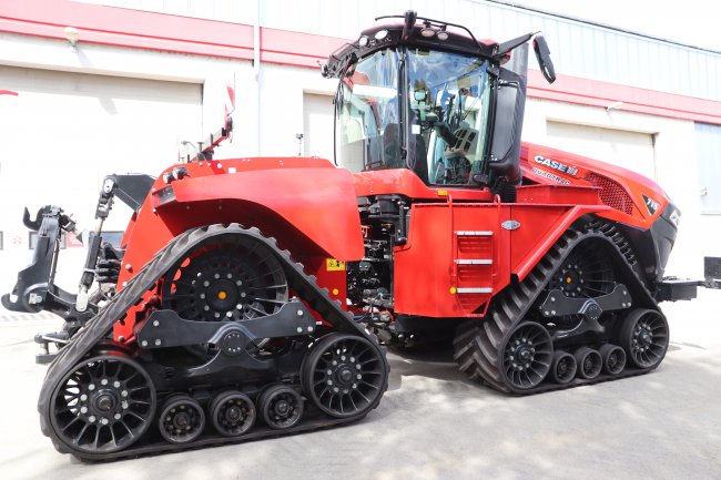 Pokud se na traktoru Case IH Quadtrac 715 AFS Connect často střídají obsluhy nebo si obsluha neví s něčím rady, užitečnou funkcí je zrcadlení terminálu traktoru na monitoru PC u servisního technika firmy AGRI CS.