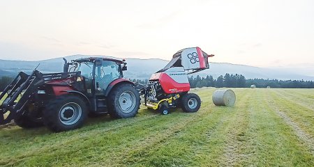 Lis Pöttinger na kulaté balíky