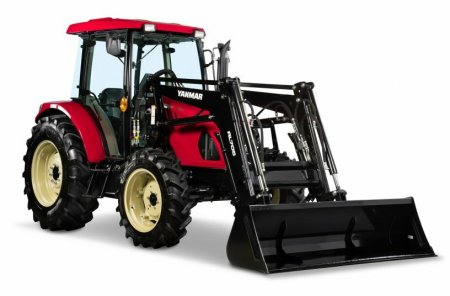 Díky působivému a úspornému motoru Yanmar TNV o výkonu 36,9 koní je SM240 připraven snadno zvládnout těžké náklady a náročné operace.