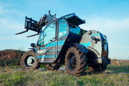 Elektrický teleskopický manipulátor Dieci Mini Agri-e využívá exkluzivní systém E-Modular Power Pack a přizpůsobuje se různým provozním požadavkům.