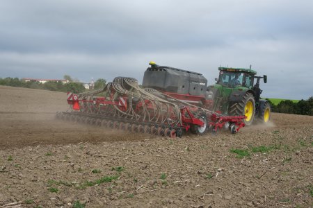 HORSCH Focus 6.30 TD při práci.