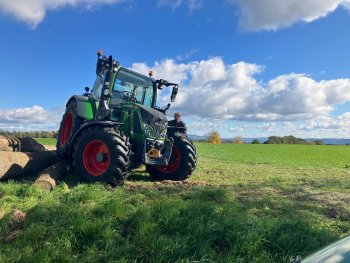 K vidění byl moderní traktor Fendt 516 Vario, který na první pohled zaujal nejen svým výkonem a robustní konstrukcí.