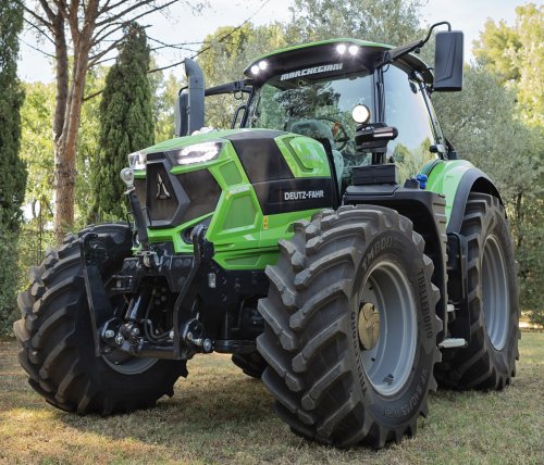 TM800 PowerFlex kombinuje konstrukci VF-PFO s novým středovým žebrem připomínajícím silniční pneu.