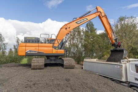 Nové elektrické stroje poskytují stejný výkon jako jejich dieselové protějšky.