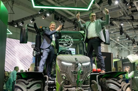 Mezi nejvíce sledované novinky patřila světová premiéra autonomního nosiče nářadí Fendt Xaver GT.
