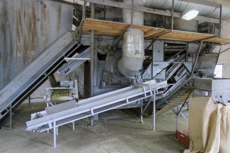 Pořízení česací linky je pro chmelaře velkou investicí. Vše musí být dobře propočítáno. Na snímku česací linka Wolf.