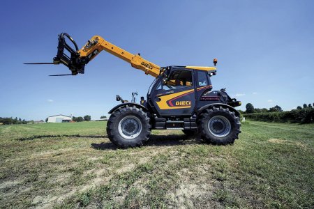 Výhodou převodovky HVT-1 je silný záběr v rozjezdech i při práci se silážními materiály.