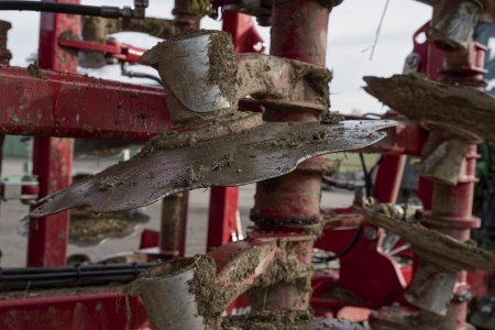 DiscSystem rozřezává všechny posklizňové zbytky. Výhodou je velký průměr talířů.