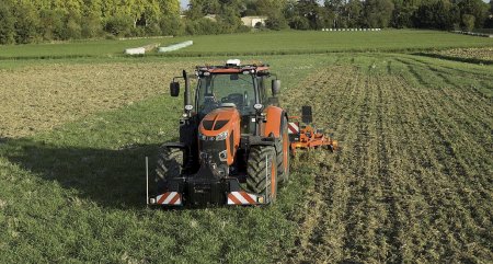 Kombinací osvědčené techniky s inteligentní automatizací mění Kubota způsob, jakým farmáři obhospodařují svá pole. Foto: Kubota