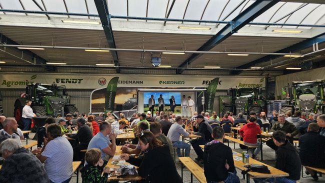 Fendt Roadshow 2026 se stala nejen přehlídkou technologických premiér, ale především klíčovým společenským setkáním lidí, které spojuje vášeň pro moderní zemědělskou techniku.