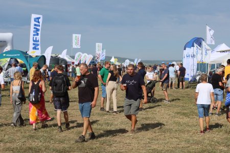 Den Zemědělce není pouze přehlídkou techniky, ale také místem setkávání zemědělců.