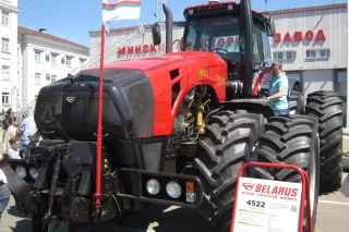Traktor Belarus (MTZ) 4522 na Minsk Tractor Works Open Day 2017