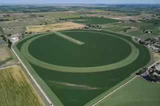 Letecký pohled na zemědělské pole
