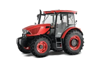 Červený traktor Zetor Proxima GP110 na bílém pozadí