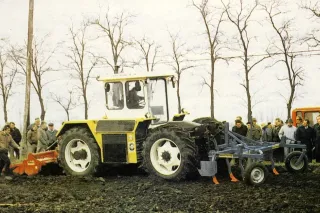 Historický traktor Varitrak 4x4