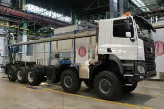 Jubilejní nákladní vůz Tatra Phoenix ve výrobním závodě