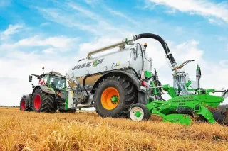 Cisterna Joskin Cobra2 na poli