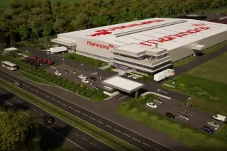 Vizualizace výrobního závodu Mahindra z ptačí perspektivy.