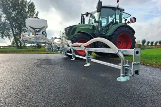 Secí rameno ZOCON připojené k traktoru