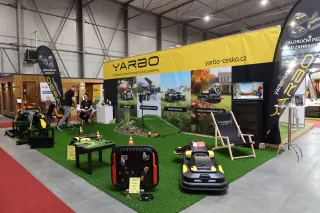Expozice modulární autonomní techniky YARBO na FOR GARDEN 2026