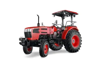Červený traktor Zetor Global Range na bílém pozadí