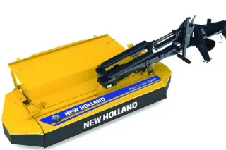 Žací stroj New Holland v modrém provedení na bílém pozadí