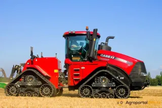 Červený pásový traktor Case IH Quadtrac 540 CVX