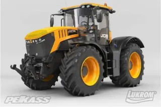Žlutý traktor JCB Fastrac na bílém pozadí