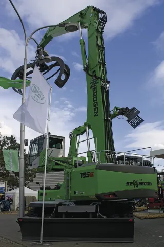 Nová generace mobilního manipulačního stroje Sennebogen 735 E