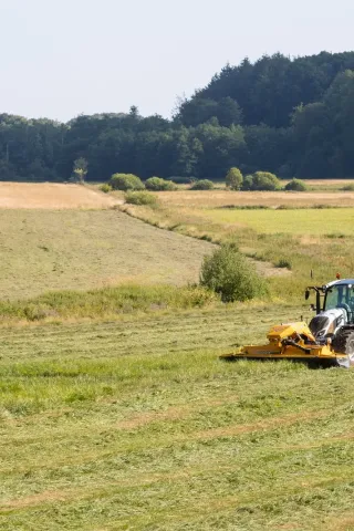 Valtra A HiTech 4