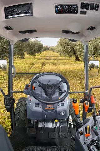 Chcete nový traktor bez čekání? Kubota má skladem model Kubota M5001 Narrow bez AdBlue.