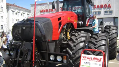 Traktor Belarus (MTZ) 4522 na Minsk Tractor Works Open Day 2017