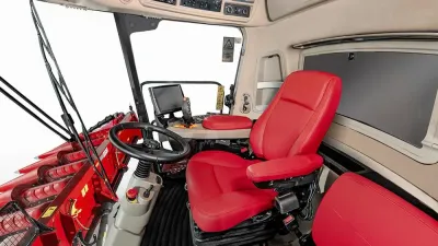Pár funkcí se už neovládá mechanicky, ale elektronicky.