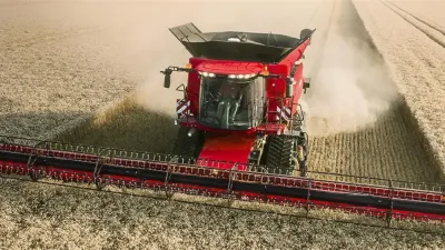 Zásobník nové řady Axial-Flow 250 pojme 14,400 litrů.