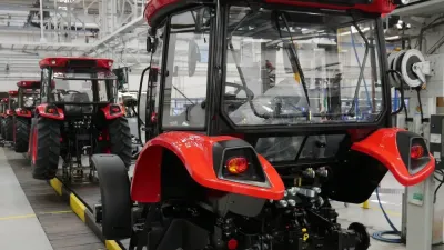 Traktory Zetor na výrobní lince